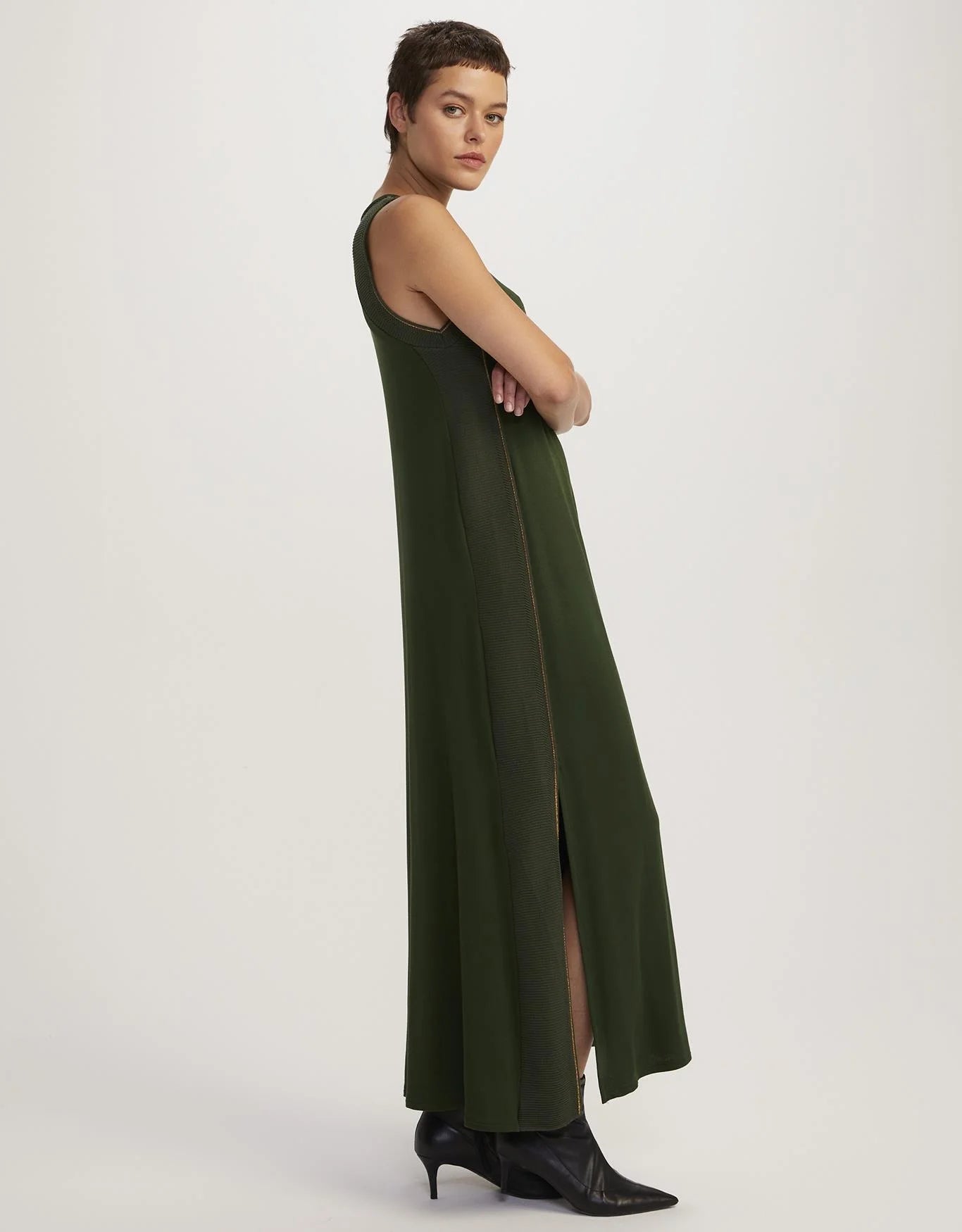 Vestido Verde Musgo Listra Dourada Shoulder
