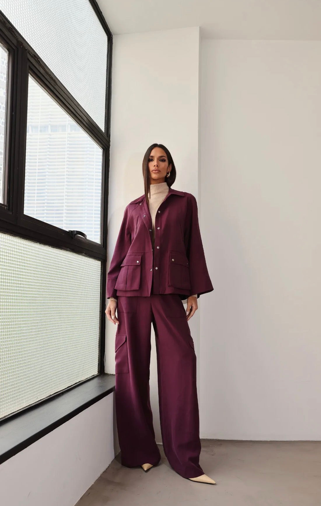 Conjunto Roxo Jaqueta e Calça Cargo Regina Salomão