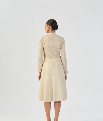 Saia Off White ou Caramelo Mídi em Couro Legítimo
