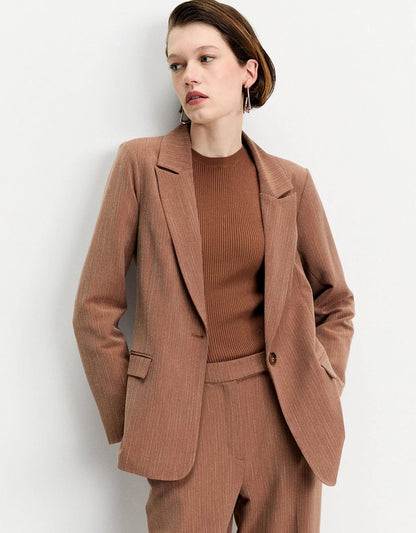Blazer Marrom Alfaiataria Risca de Giz Shoulder