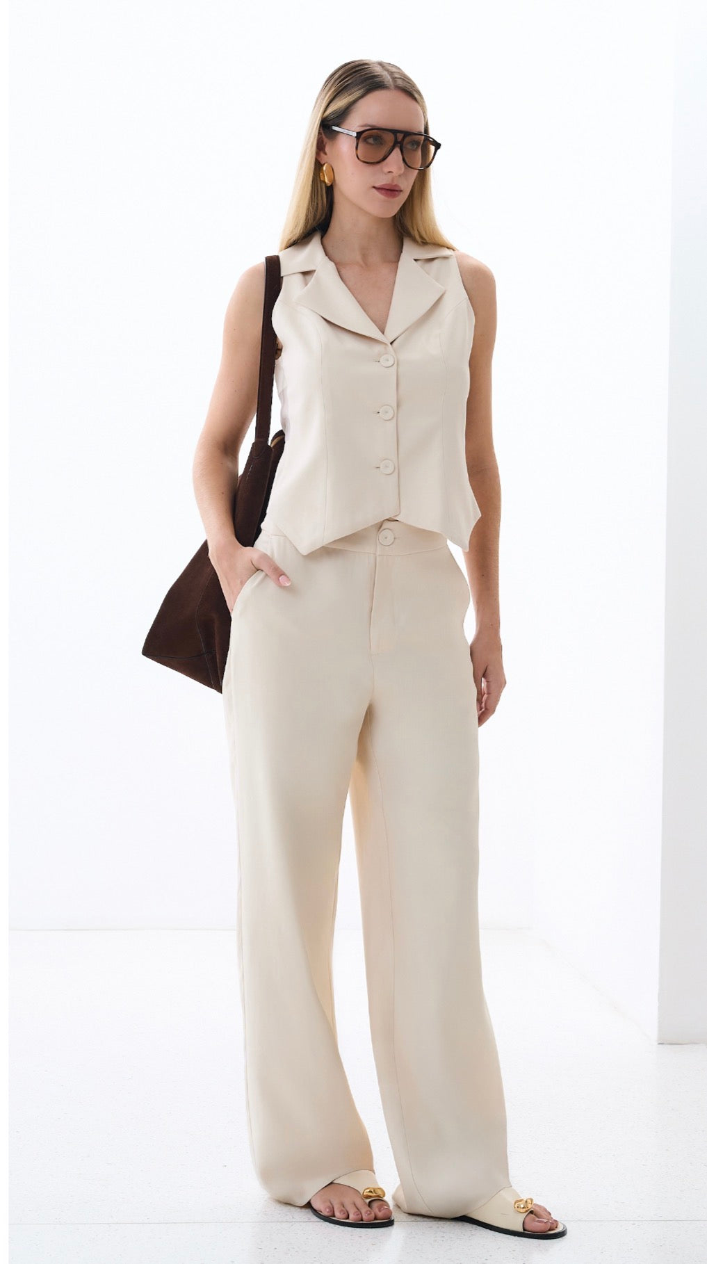 Conjunto Marrom ou Off White Júlia Regina Salomão