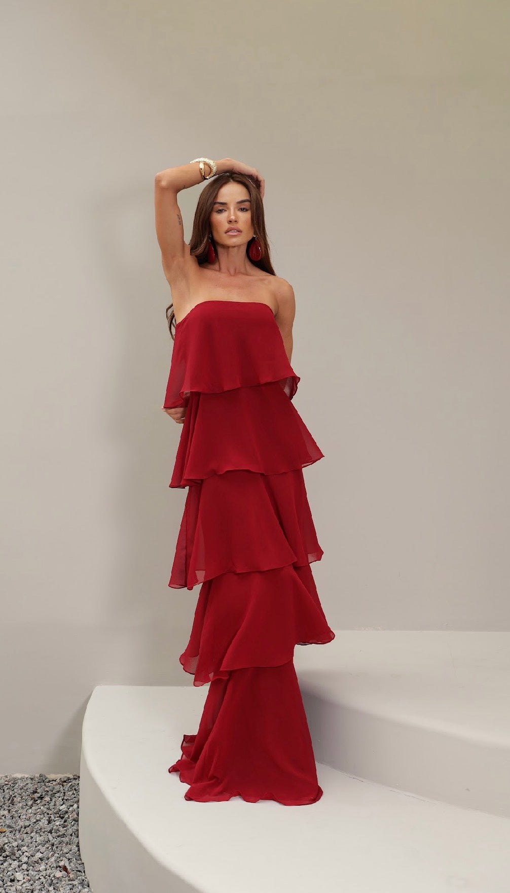 Vestido Vermelho ou Rosa Babados em Camadas Amicci