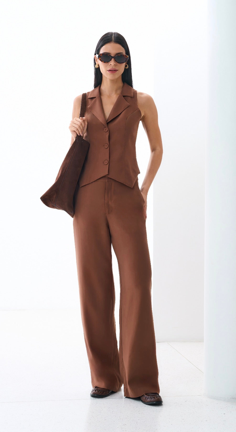 Conjunto Marrom ou Off White Júlia Regina Salomão