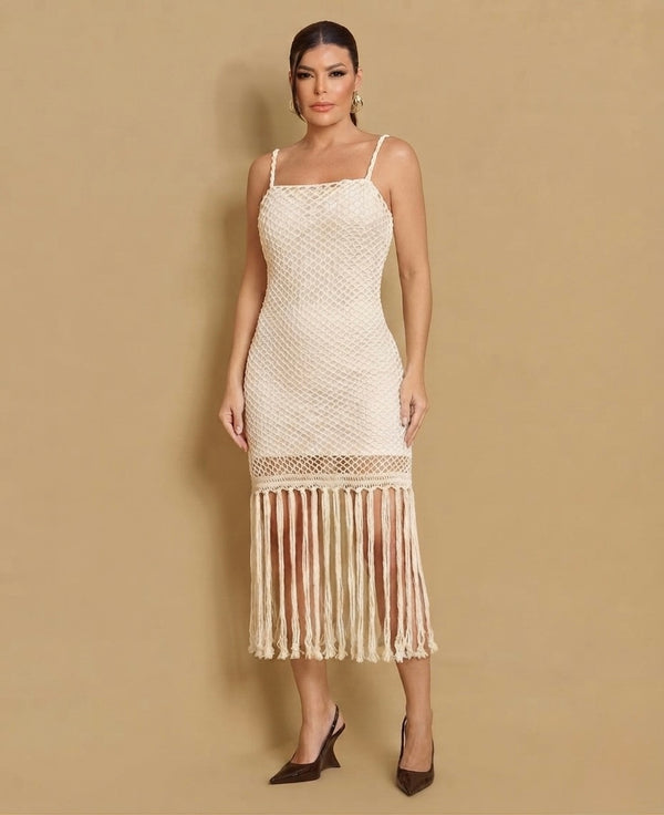 Vestido Off White e Nude em Macramê com Franja Franciele Morezzi