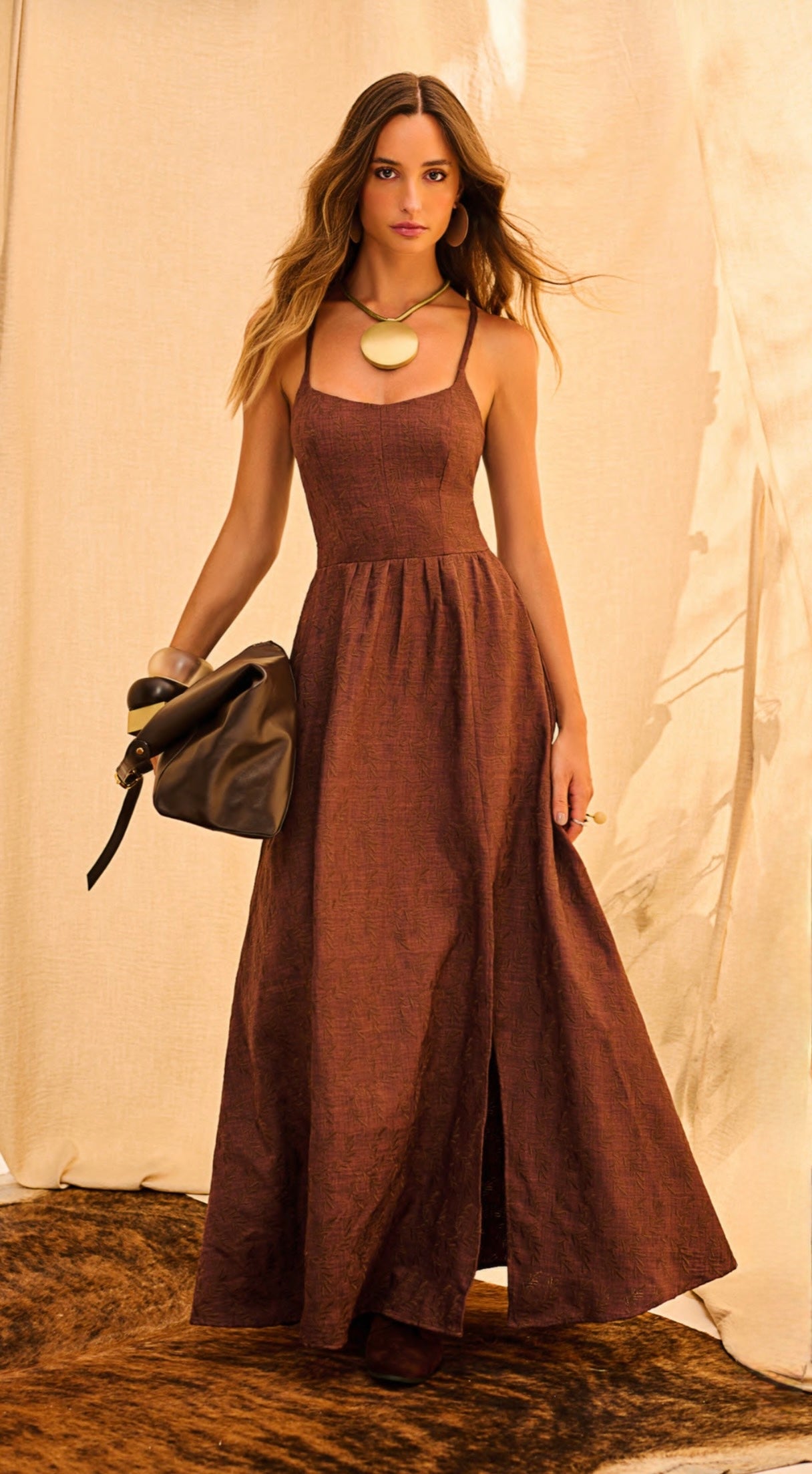 Vestido Marrom Textura Flor Manie
