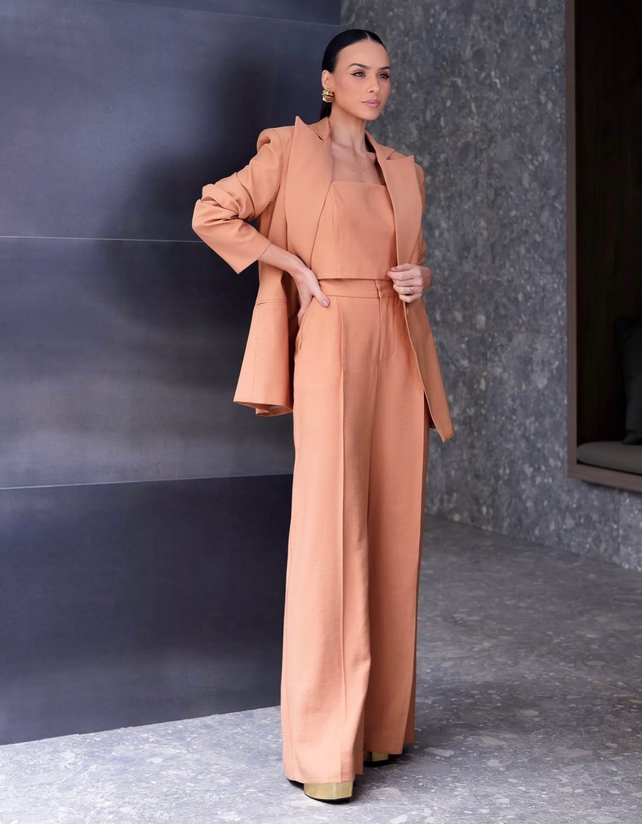 Cropped em Alfaiataria Estruturado – Débora Carvalho