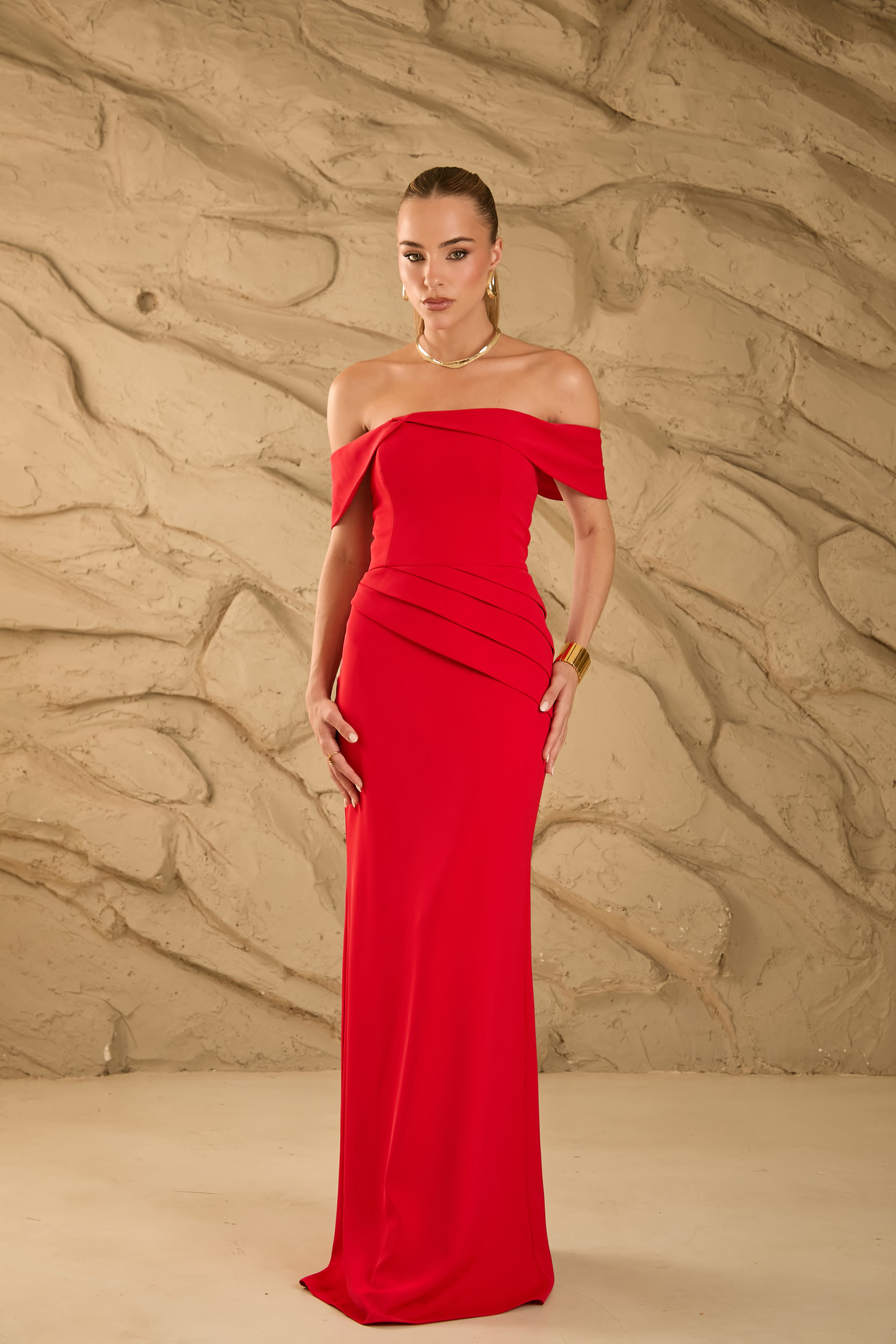 Vestido Longo Azul, Caqui ou Vermelho em Crepe Premium Amicci