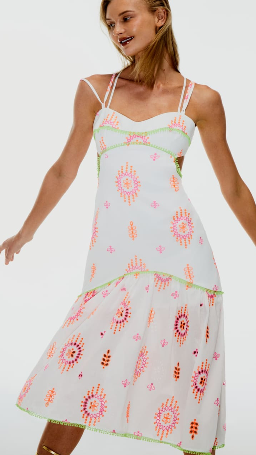 Vestido Branco Bordado Neon Skazi