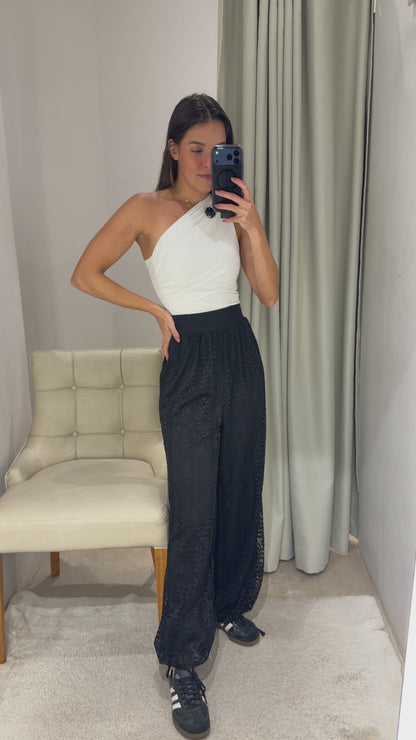 Calça Preta em Renda Aladim Decência